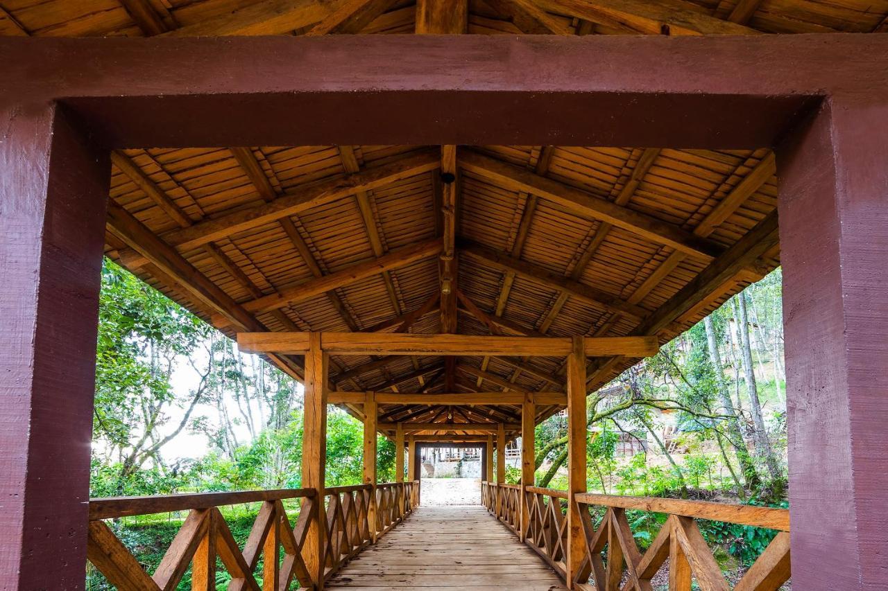 Capital O Cabanas Y Hotel El Rincon Сакатлан Экстерьер фото