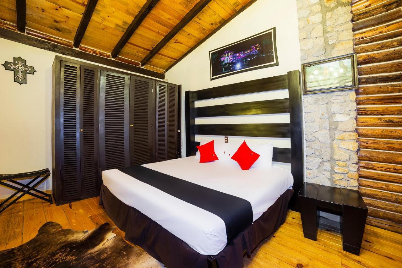Capital O Cabanas Y Hotel El Rincon Сакатлан Экстерьер фото
